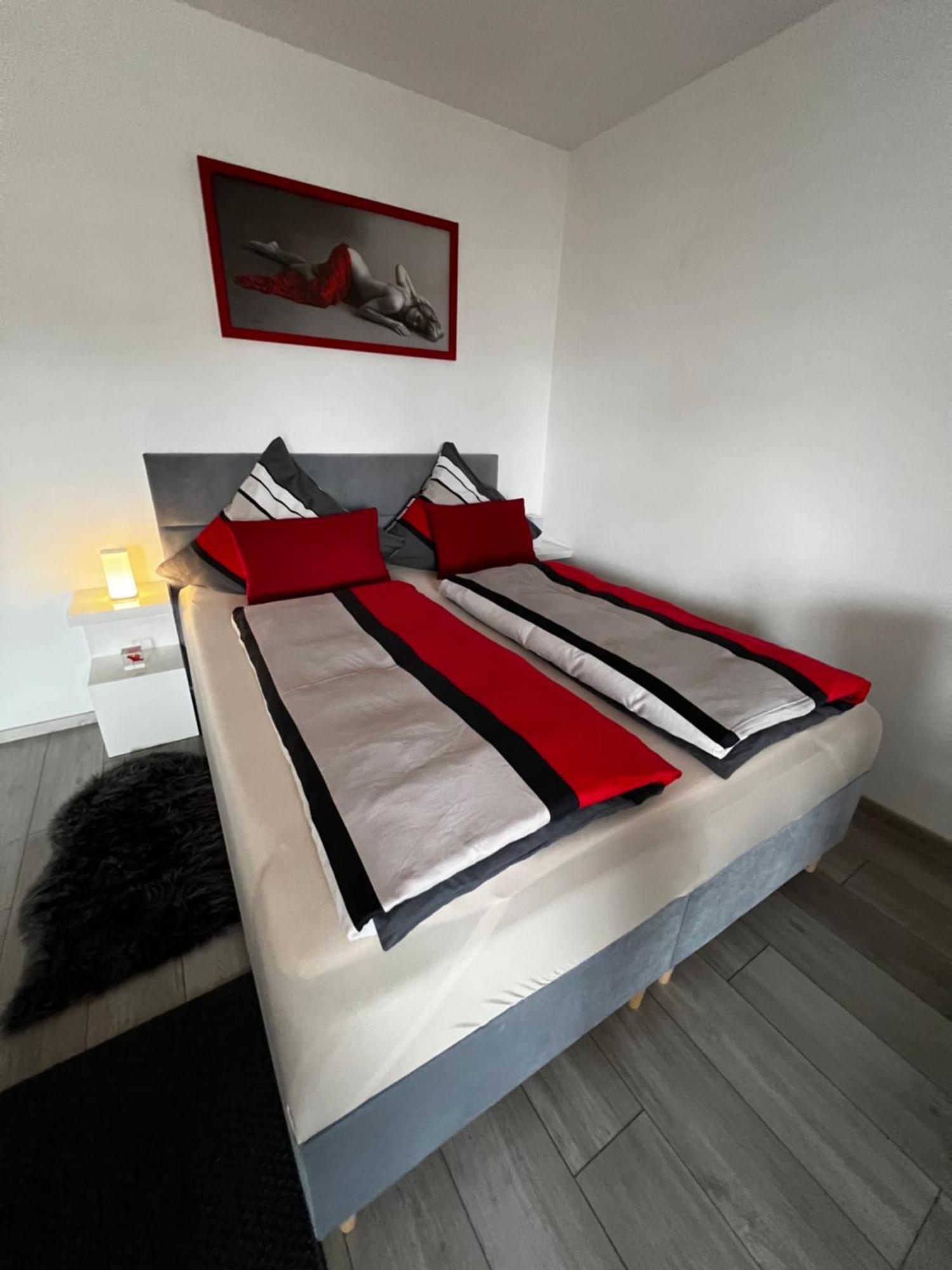 Modern Apartment เอาก์สเบิร์ก ภายนอก รูปภาพ